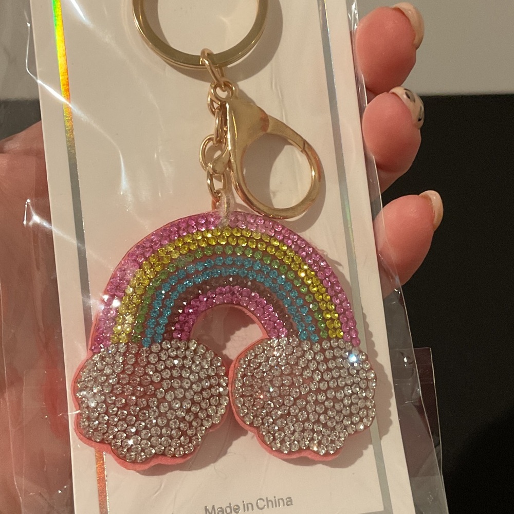 Michelle Collection Rainbow Crystal Keychain. 🆕 - Picture 3 of 3